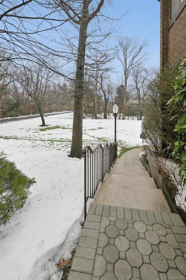 Building Photo - 70 Pheasant Run