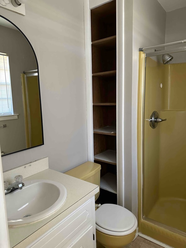 Building Photo - 2211 Shannondoah Dr