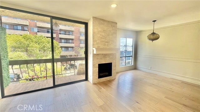Building Photo - 1735 N Fuller Ave