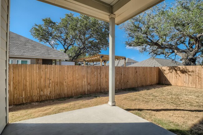 Building Photo - 5442 Black Walnut