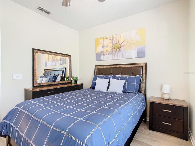 Building Photo - 2641 Old Kent Cir