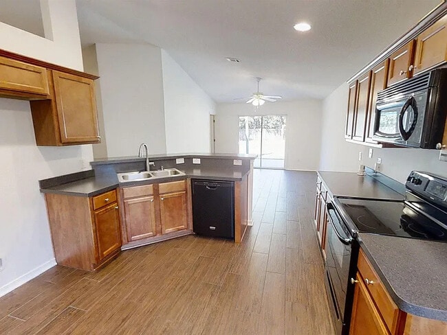 Building Photo - 4888 Makenna Cir