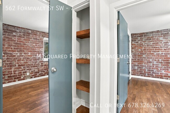 Building Photo - 562 Formwalt St SW