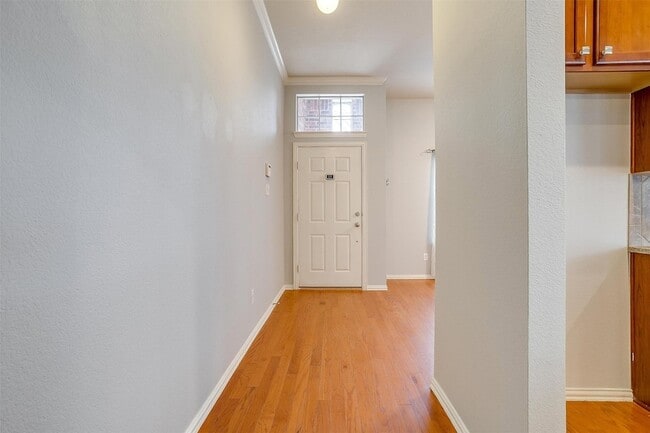 Building Photo - 1721 Castle Creek Dr