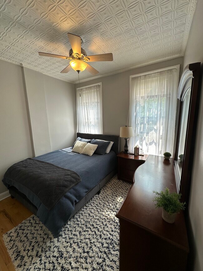 Building Photo - 135 Park Ave