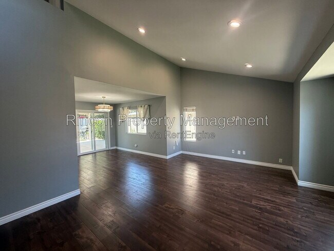 Building Photo - 13106 Knotty Pine St