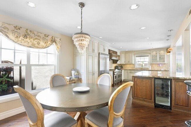Building Photo - Modern Luxury in Cypress – 4BR Home with H...