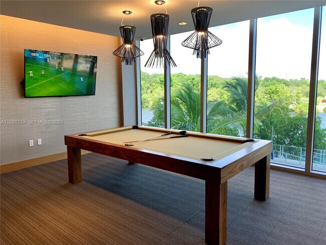 Building Photo - 16385 Biscayne Blvd