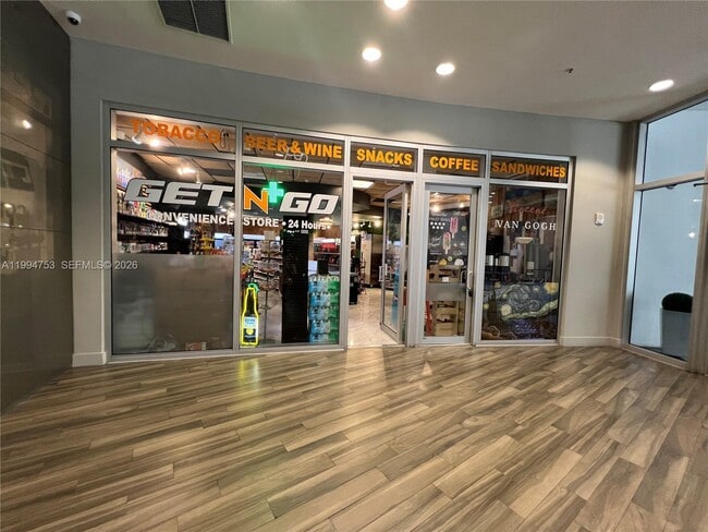 Building Photo - 1750 N Bayshore Dr