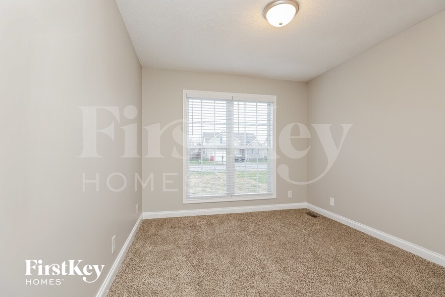 Building Photo - 3680 S Jot Dr