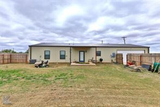 Building Photo - 1468 Bettis St