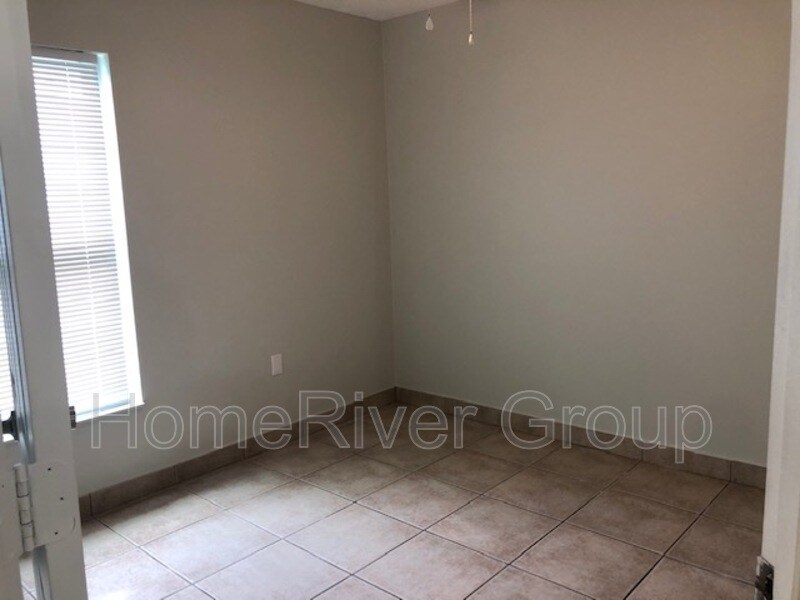 Building Photo - 310 Daniels Pointe Dr