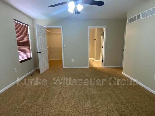 Building Photo - 108 Meadowcrest Dr