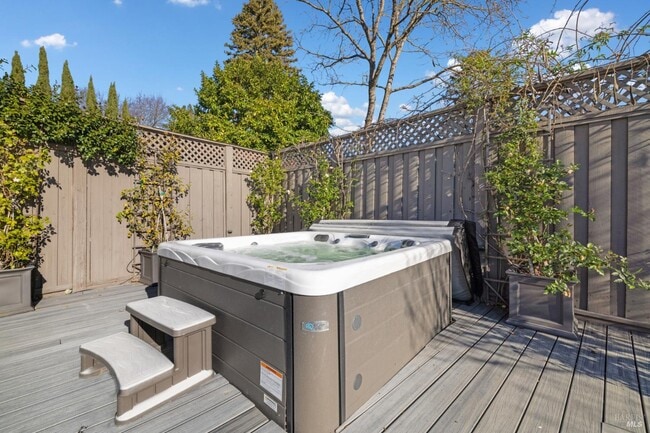 Building Photo - 470 Eastin Dr