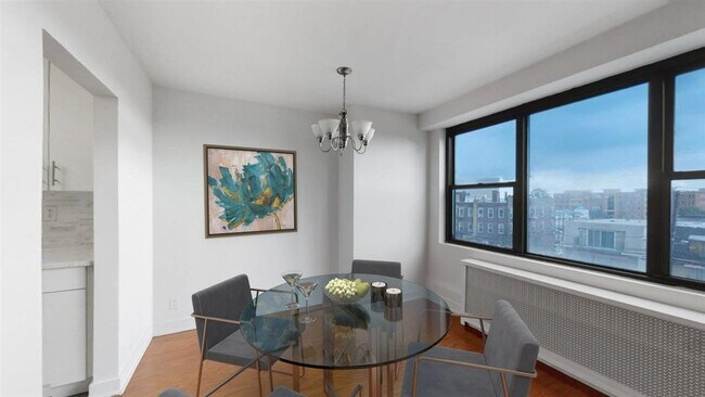 Building Photo - 500 Central Ave