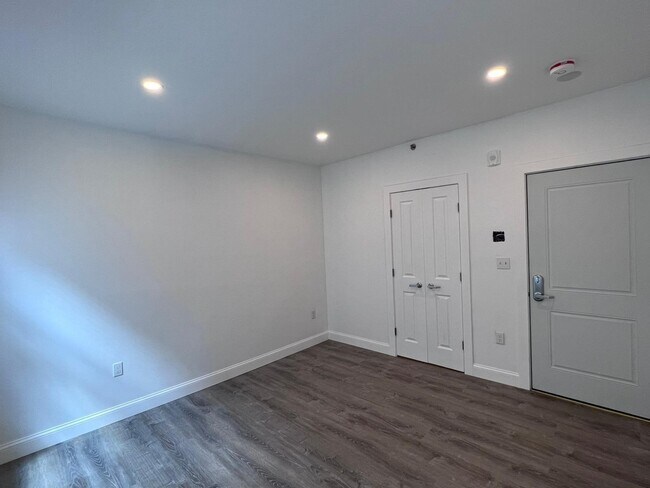 Building Photo - 21 Tremont St