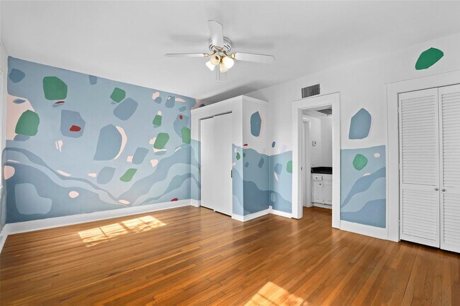 Building Photo - 4037-4039 Roswell St