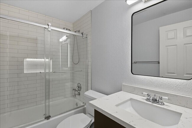 Building Photo - 4bd/2.5ba Woodinville