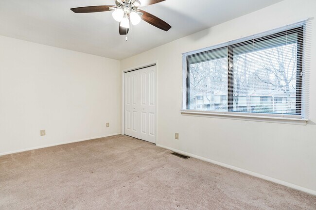 Building Photo - 1232 Teakwood Pl