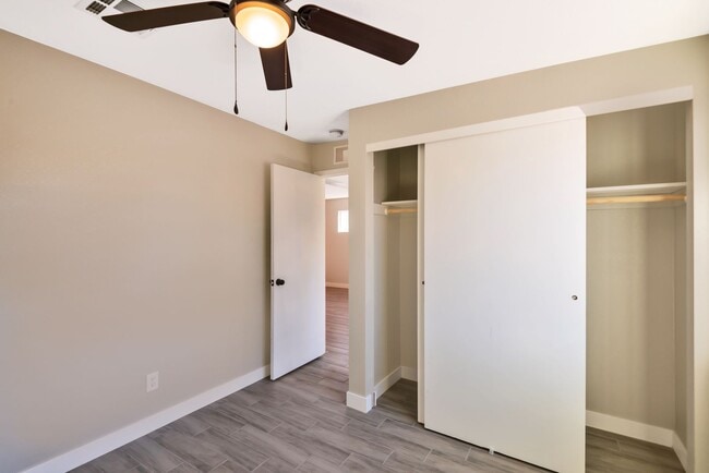 Building Photo - 5-Bedroom Tempe Home with Private Pool Near ASU Campus