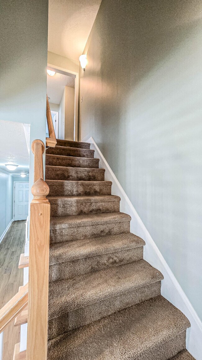 Building Photo - 831 Landing Dr