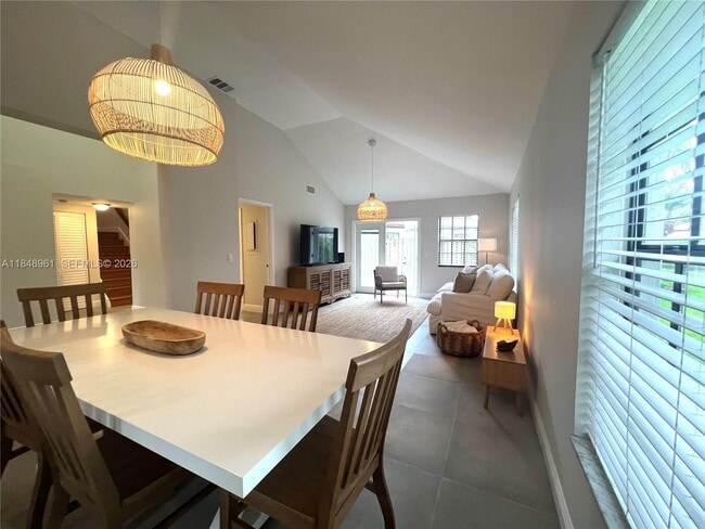 Building Photo - 13473 Fountain View Blvd