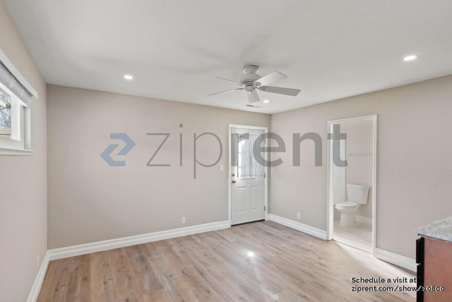 Building Photo - 1729 Laine Ave