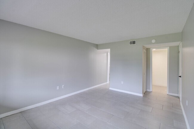 Building Photo - 1054 Lotus Cove Ct