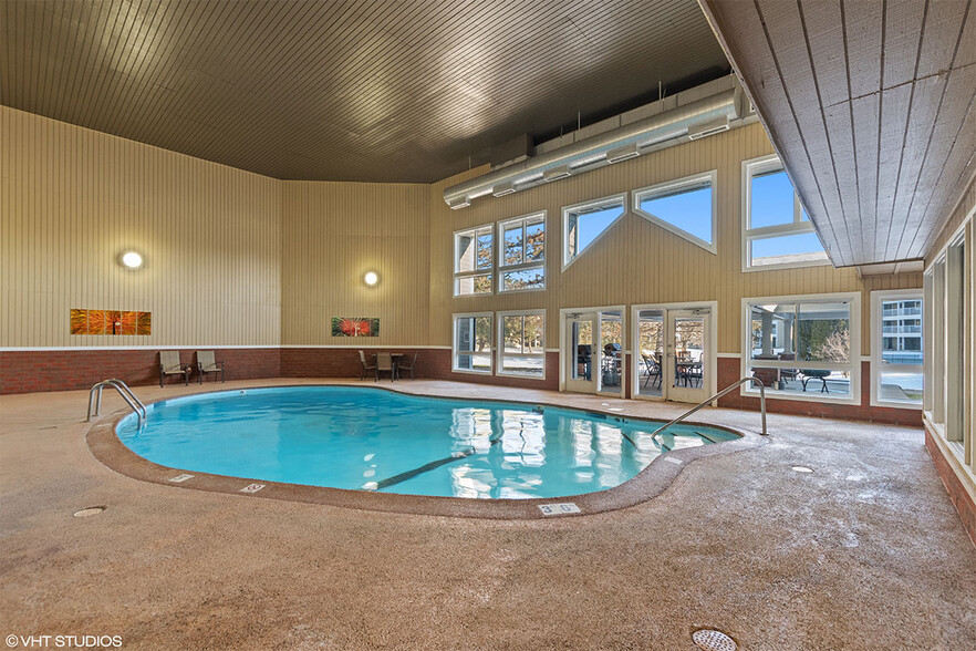 Indoor Spa at Grand Pre East in Little Canada, MN - Grand Pre East