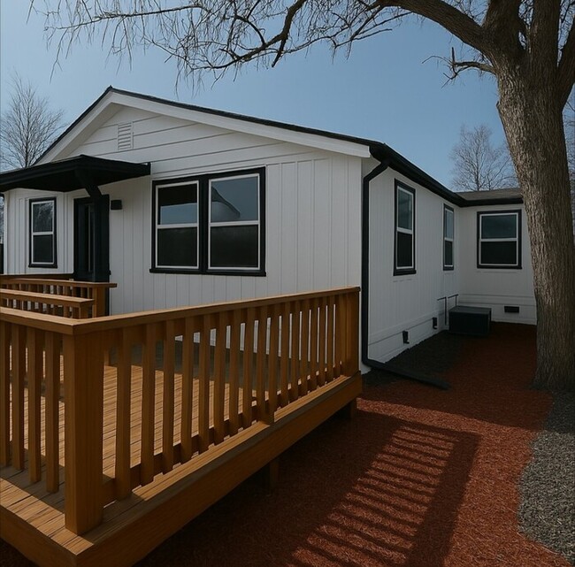Primary Photo - Spacious 6 Bedroom Home w/ Room for Everyone!