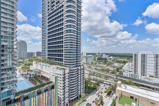 Building Photo - 1250 S Miami Ave