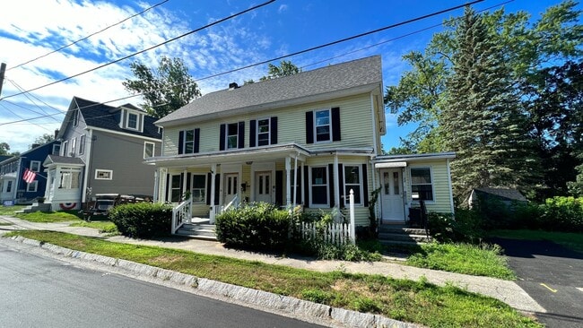 Primary Photo - 24-28 Hill St