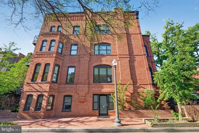 Building Photo - 1620 15th St NW