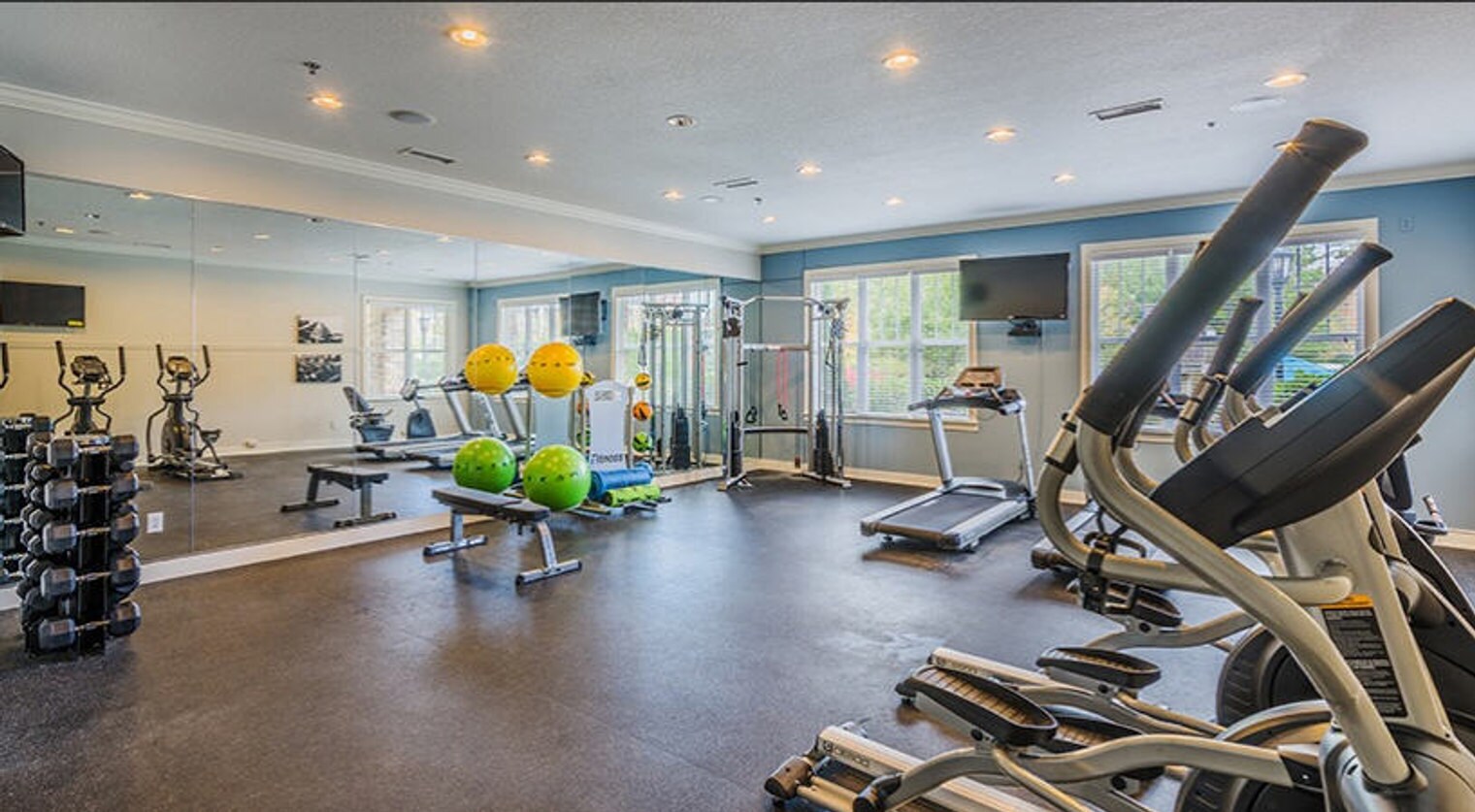 Building Photo - 1024 Cranbrook Dr