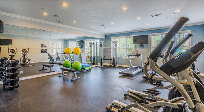 Building Photo - 1024 Cranbrook Dr