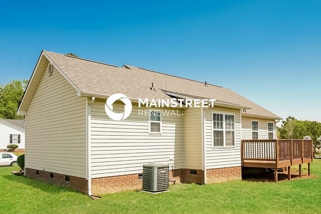 Building Photo - 3 Bedroom Pet-Friendly Home in Angier, NC with Main Street Renewal