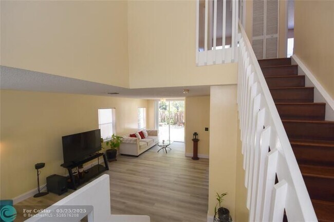 Building Photo - 10691 NW 12th Dr