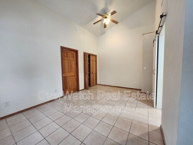 Building Photo - 10322 Chain of Rock St