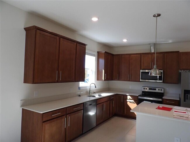 Building Photo - 17469 Back Bay Ct