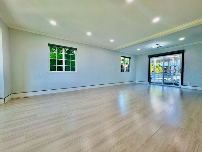 Building Photo - 3104 Linkfield Way