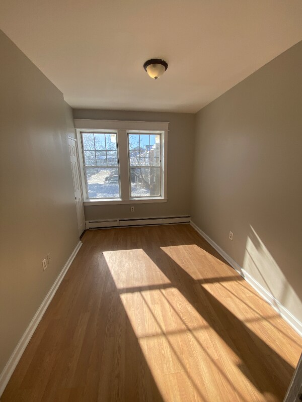 Building Photo - 114 Ashley St