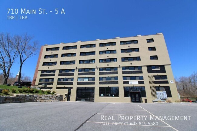 Building Photo - 710 Main St