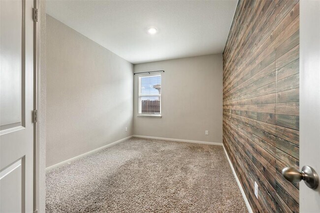 Building Photo - 817 Liberty Meadows Dr