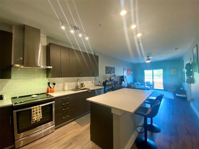 Building Photo - 6444 Burnet Rd