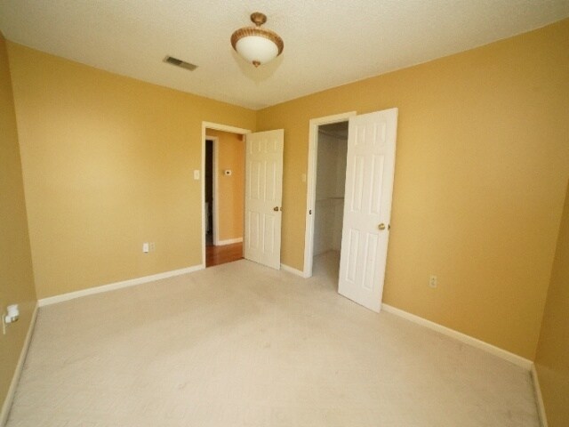 Building Photo - 1570 Heartwood Dr