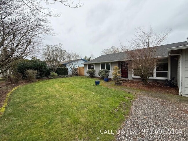 Building Photo - 2345 NE 23rd St