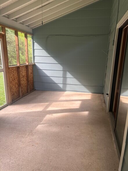 Building Photo - 1405A Stratton Place Dr