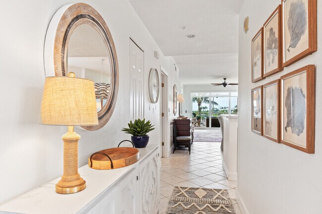 Building Photo - 14555 Gasparilla Rd