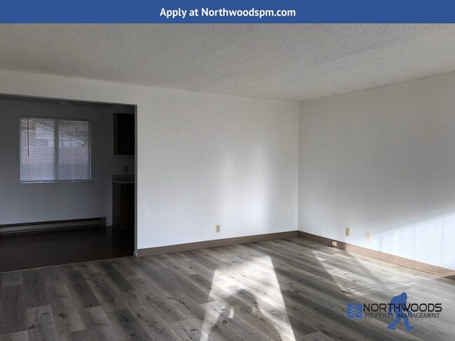 Building Photo - Nice 1 bedroom 1 bath in Grants Pass