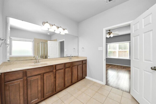 Building Photo - 6306 Bain Dr